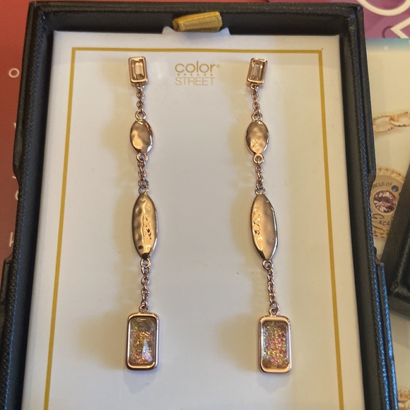 ColorStreet Bundle - Picture 3 of 7